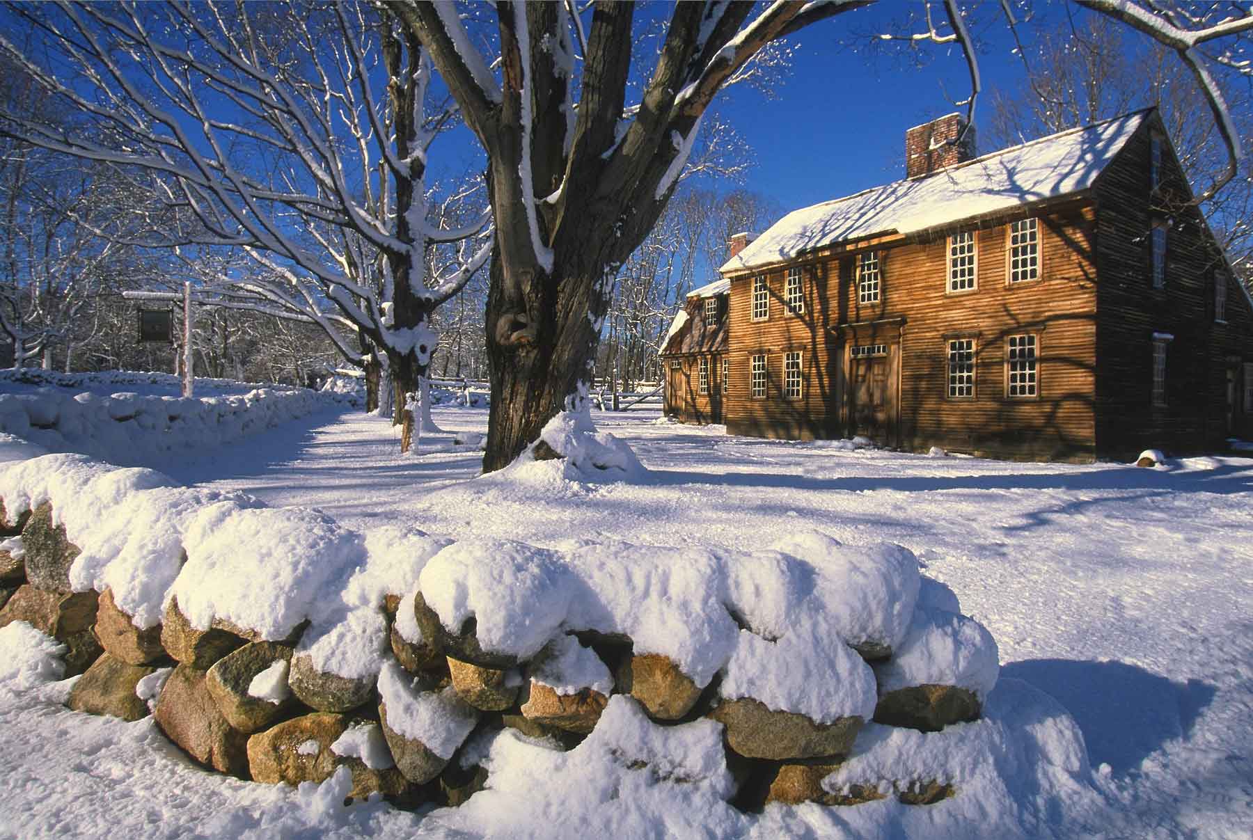 Minute-Man-National-Park-in-Winter-istock-DenisTangneyJr.jpg