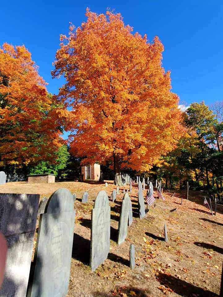 Old-Hill-Burying-Ground,-Concord,-MA.jpg