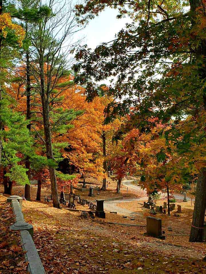 Sleepy-Hollow-Cemetery,-Concord,-MA.jpg